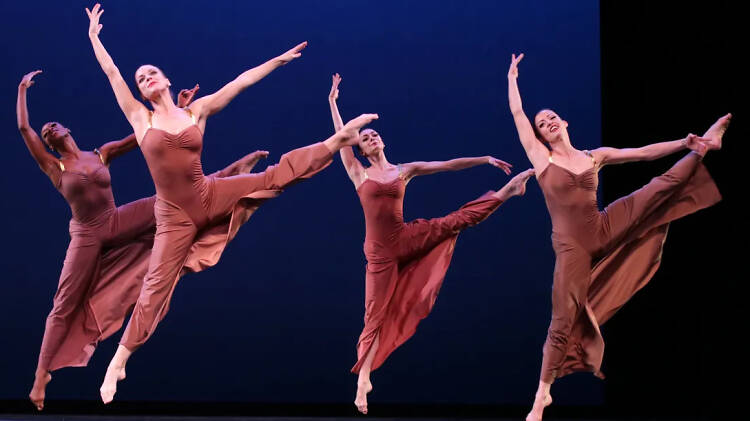 Imagen de 'Marta Graham Dance Company in Martha Graham's Diversion of Angels', por David Bazemore.