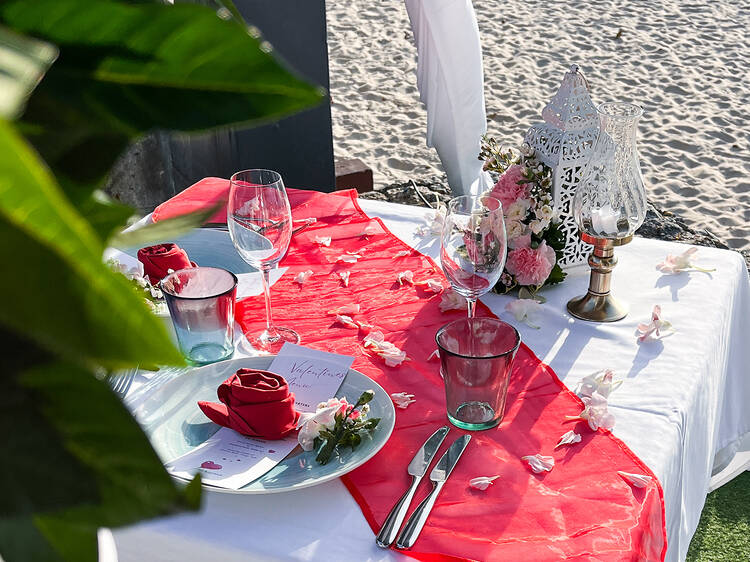 Valentine’s Dinner by the Sea