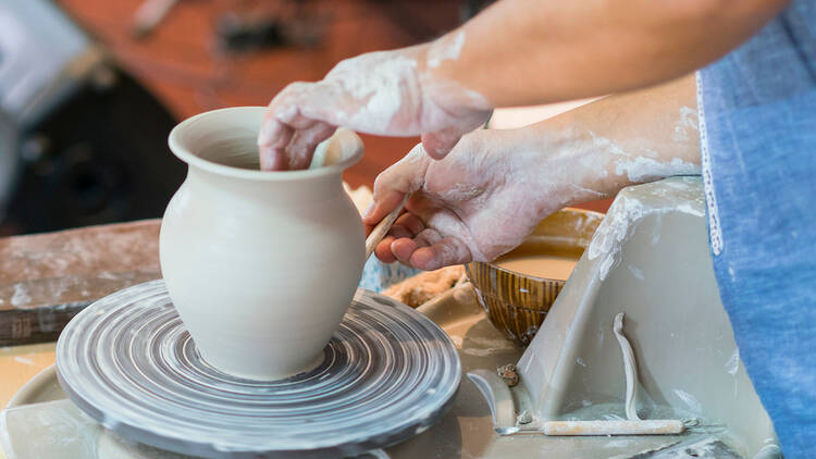 Pottery Wheel Throwing