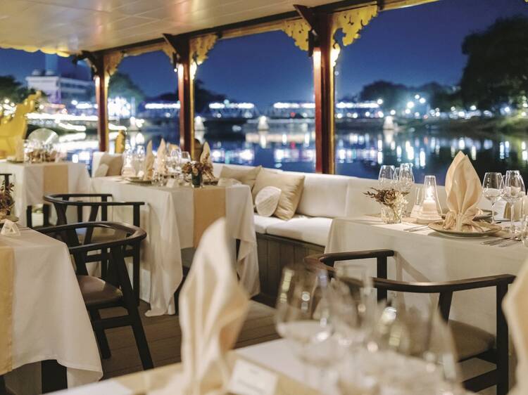 A Romantic Dinner Cruise on the River Ping