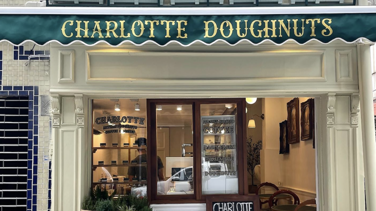 Charlotte Doughnut