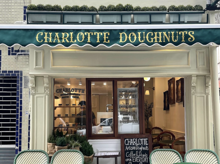 Charlotte Doughnut