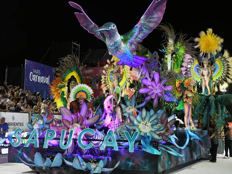 Color and parades in Corrientes