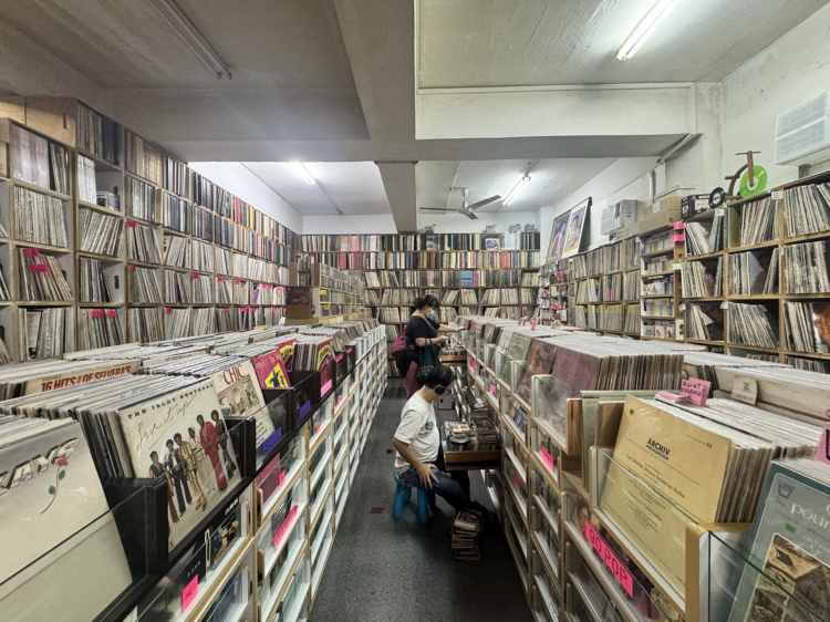 Red Point Record Warehouse #06-11