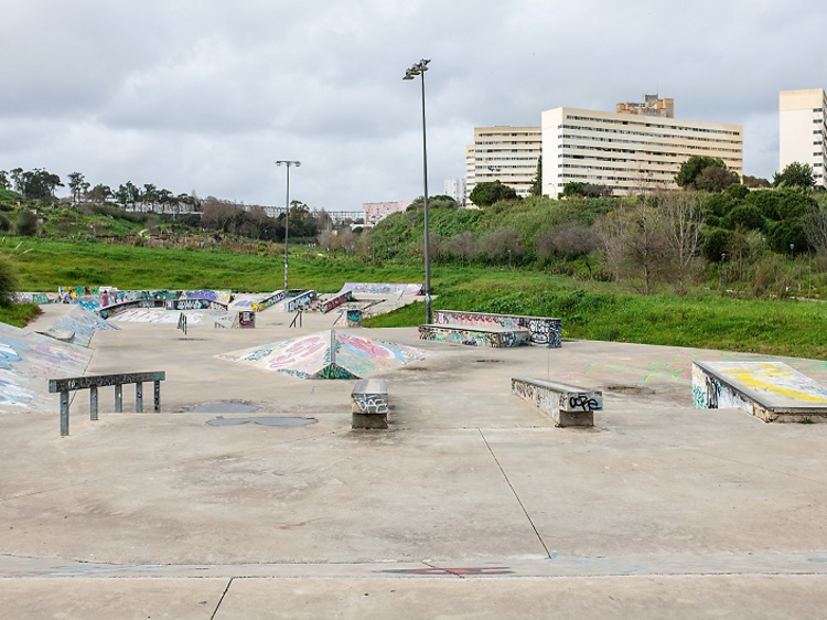 Dê uns toques no skate