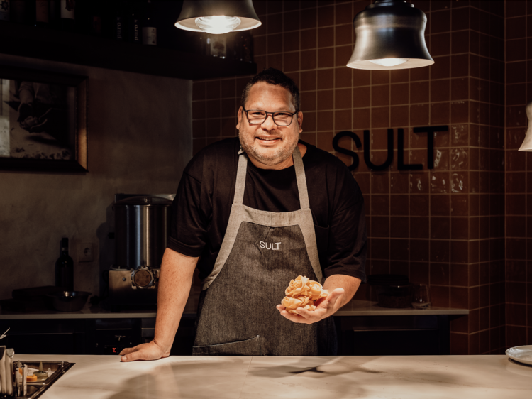 Nelson Soares invites five friends for Sult’s one-year celebration in Cascais