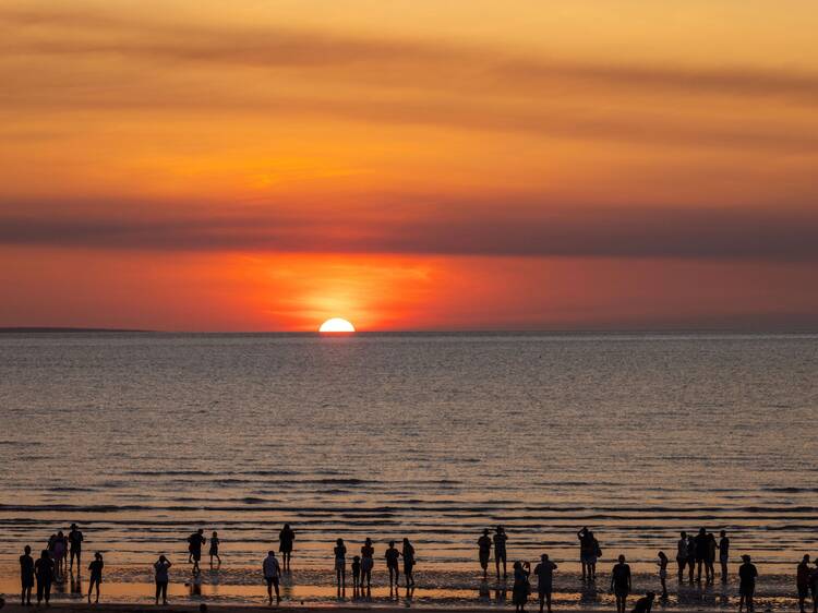 Explore the Mindil Beach Sunset Market