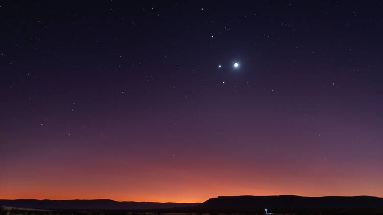 Aligned planets in the night sky