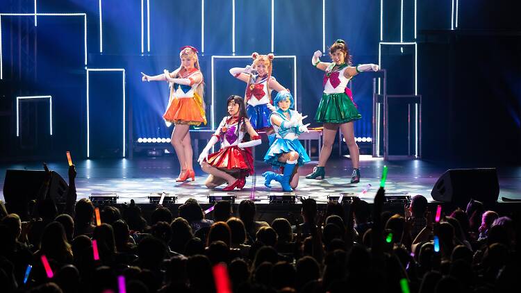 Pretty Guardian Sailor Moon the Super Live - sailors in uniform