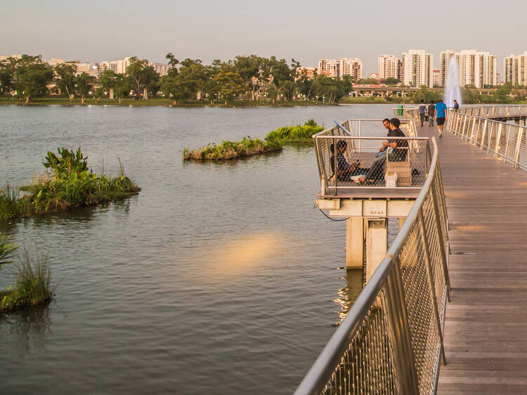 Jurong Lake boardwalk