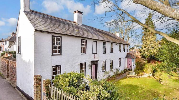 A white cottage 