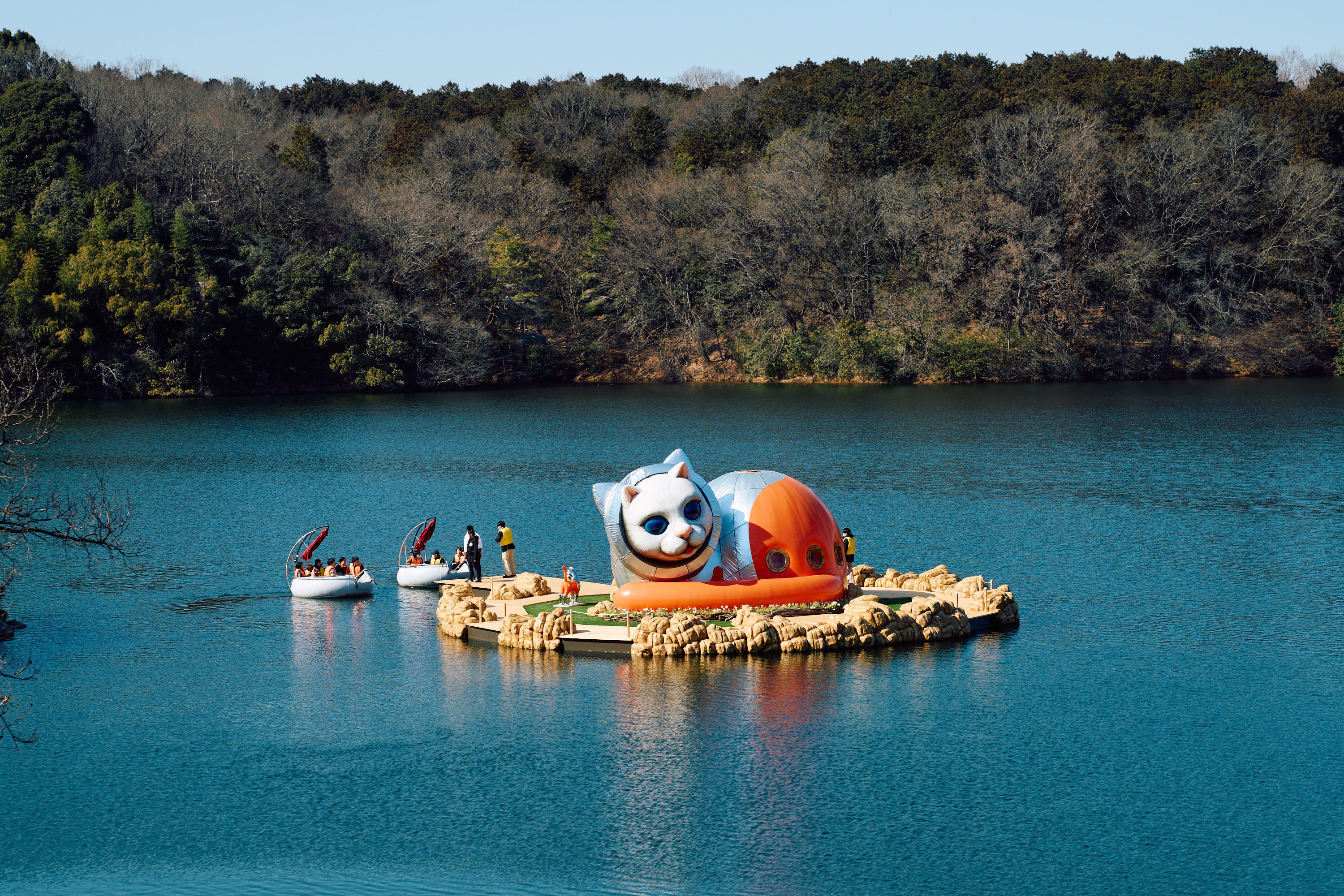 ヤノベケンジの宇宙猫島が登場、「ハイパーミュージアム」が飯能にオープン