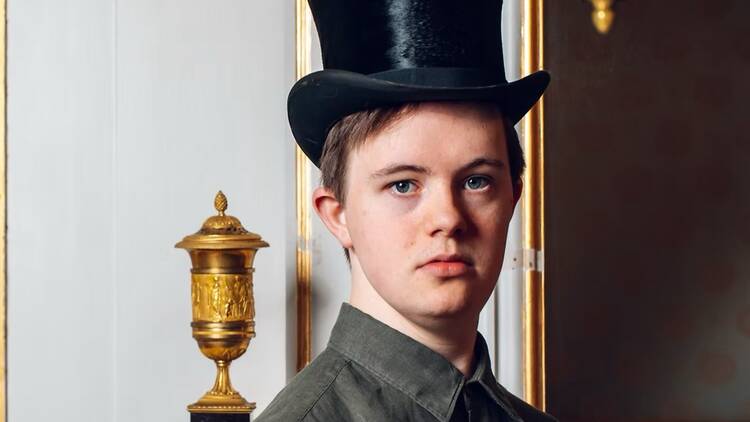 actor in a top hat