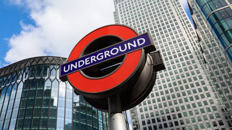 London Underground sign at Canary Wharf