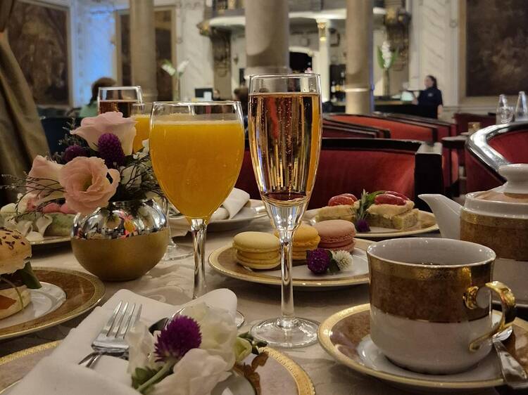 Special Women’s Day brunch at the Savoy Hotel