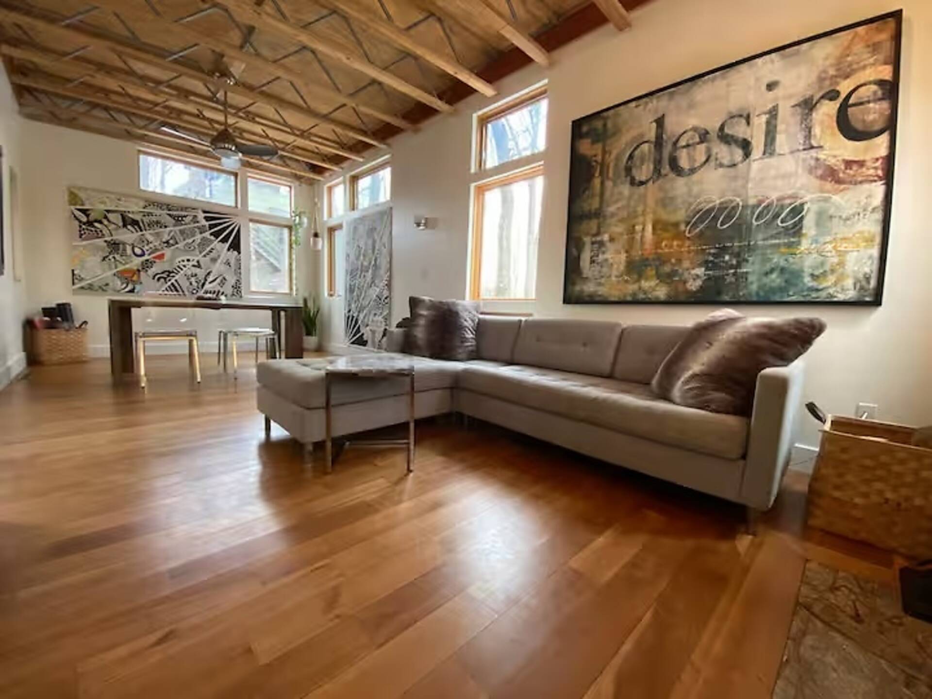 Cabins Near Chicago: 20 of the Best to Book on Airbnb