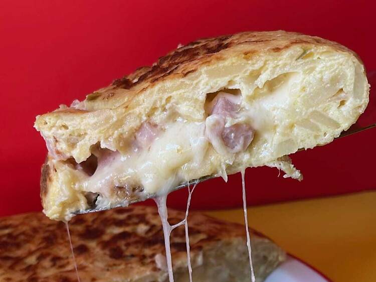 5 places to try the best potato omelette in Buenos Aires