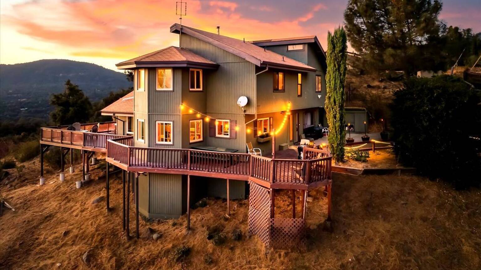 The 15 Best Airbnbs in California | Best Places to Stay in California