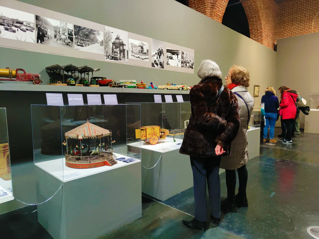 Exposición 'Del juguete al cielo'.