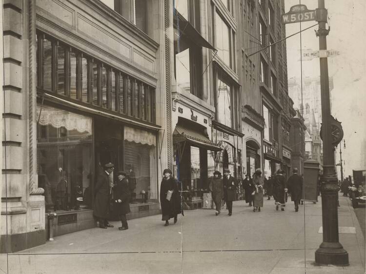 You can now live like you're in The Gilded Age on these new Fifth Avenue walking tours