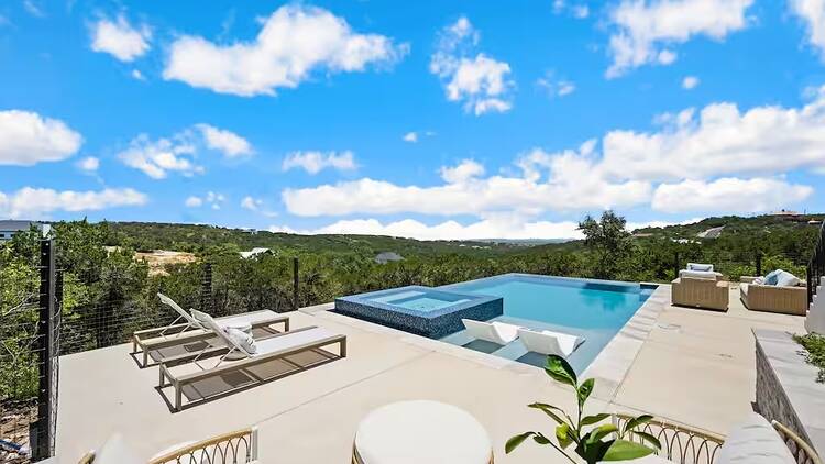 The luxury suite with pool in Helotes