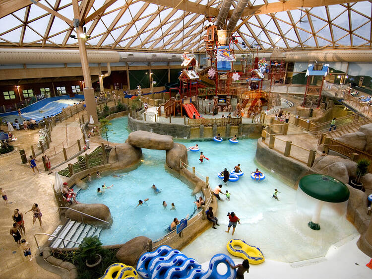 The best indoor water parks in the USA where you can slide all year long