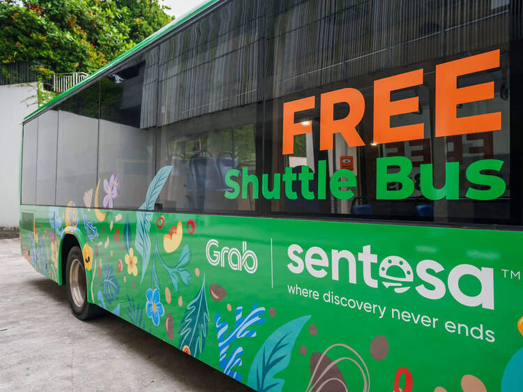 There are free weekend shuttle bus services from Sentosa to Harbourfront, operated by Grab