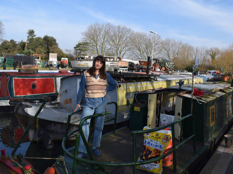 Outside the house boat 