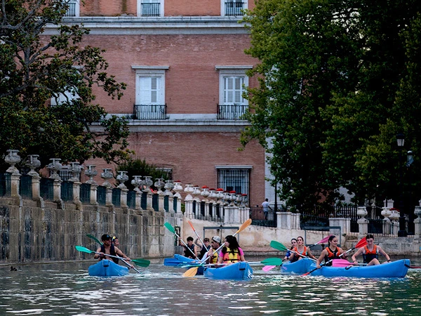 Tren de la Fresa, ruta 'Fresas entre piraguas'
