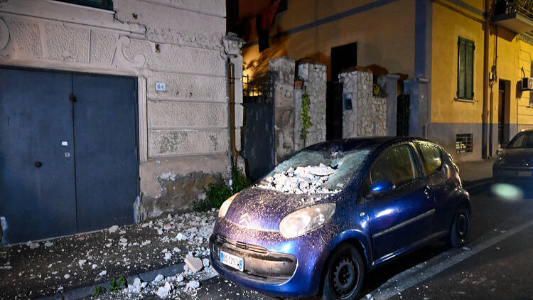 Naples earthquake