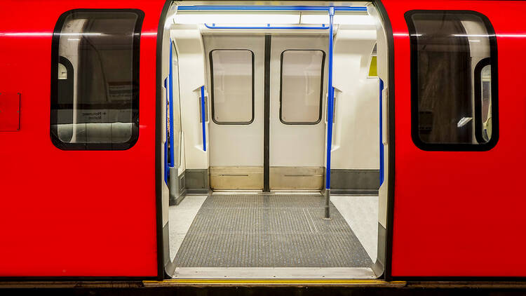 London tube train with the doors open