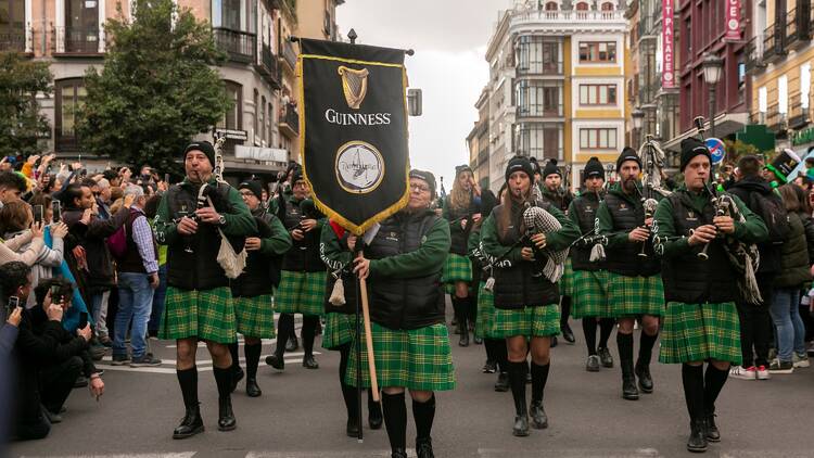 Valha-nos São Patrício: vai haver um desfile de gaitas na Avenida da Liberdade