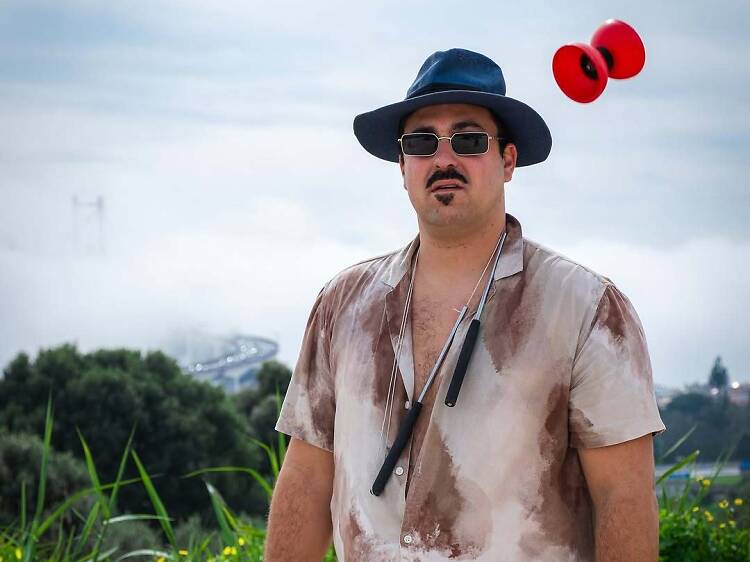 Bolinha, o homem dos bastidores no stand-up, também sabe brilhar em palco