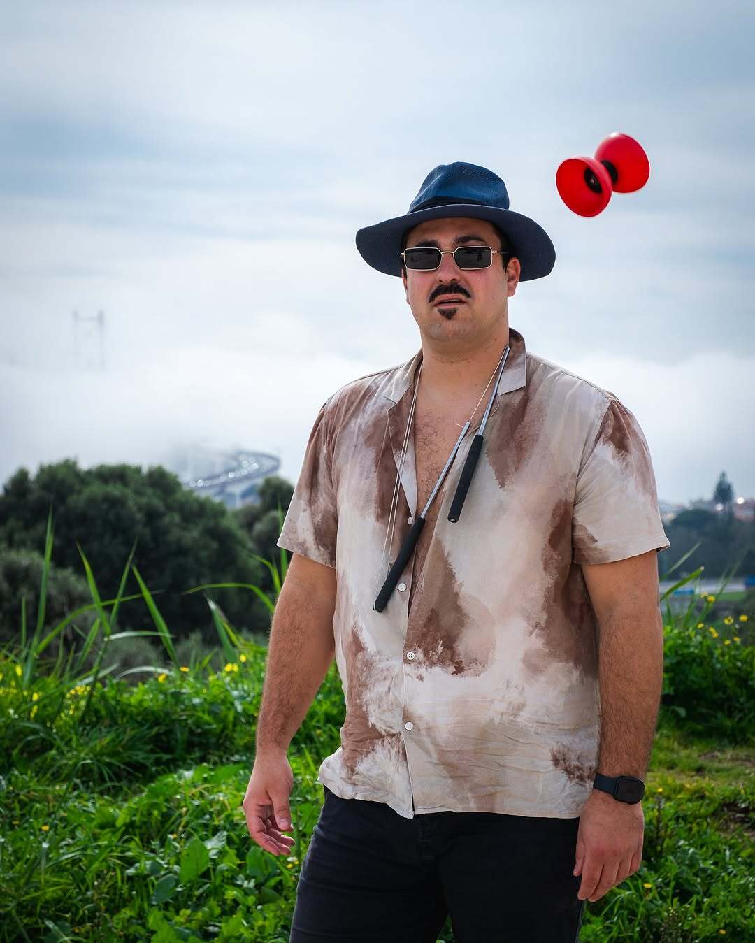 Bolinha, o homem dos bastidores no stand-up, também sabe brilhar em palco