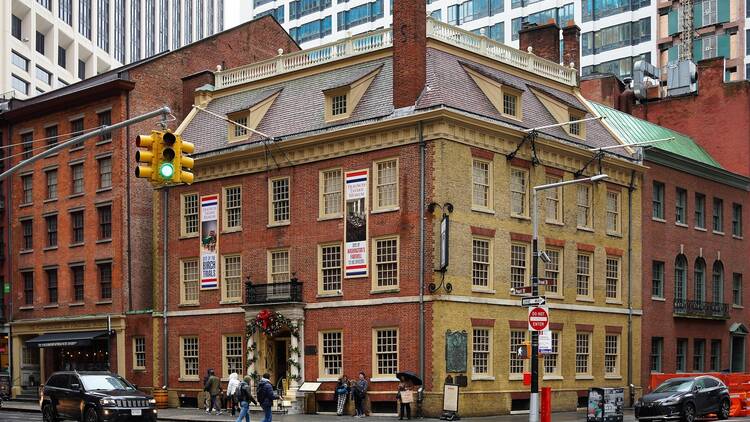 Fraunces Tavern is a museum and restaurant in New York City, situated at 54 Pearl Street in the Financial District of Lower Manhattan.