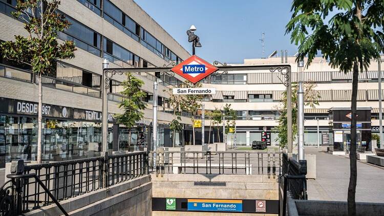 Estación de metro San Fernando. Ayuntamiento de San Fernando de Henares