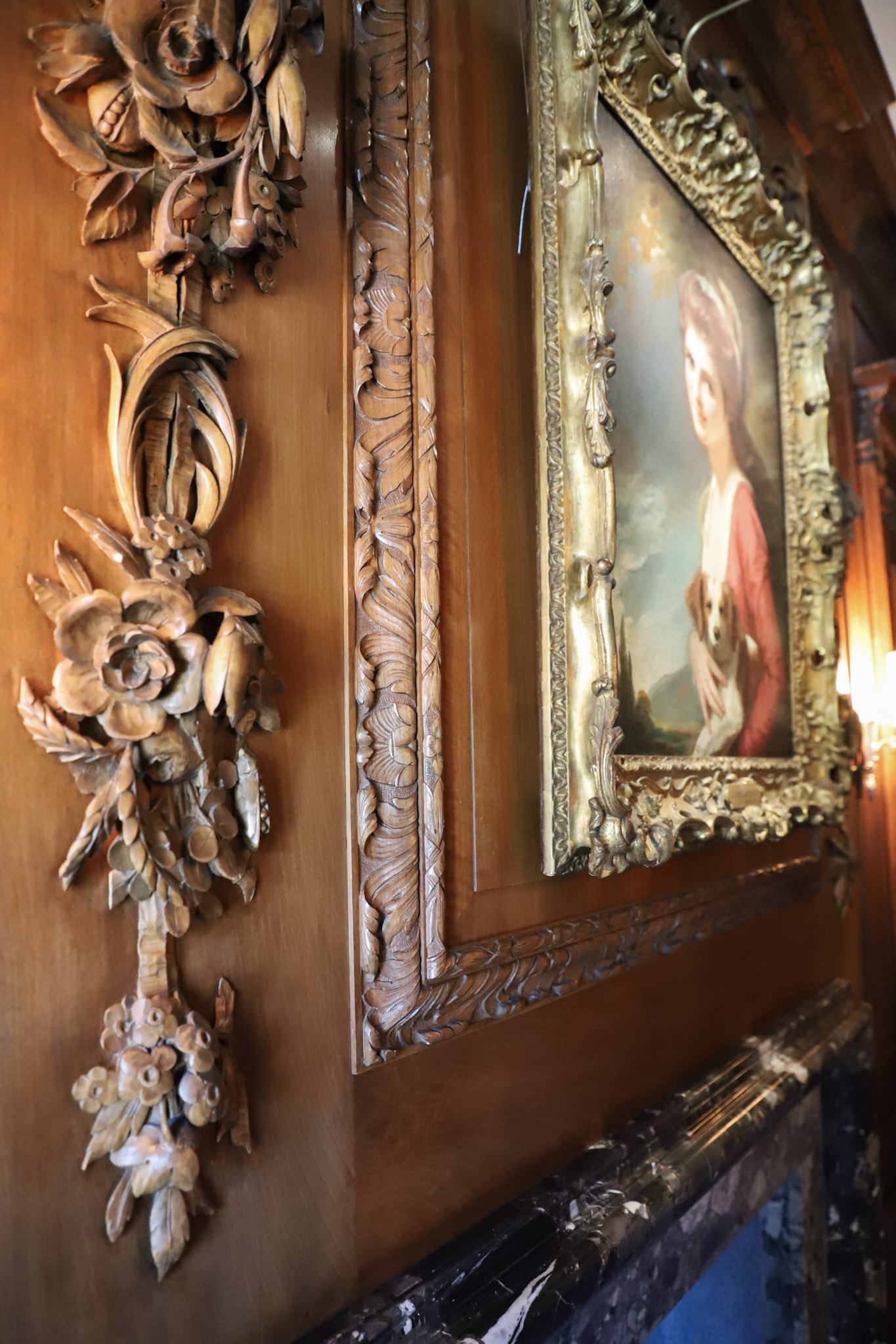 The Frick Collection The Walnut Room - closeup detail of the wall trim
