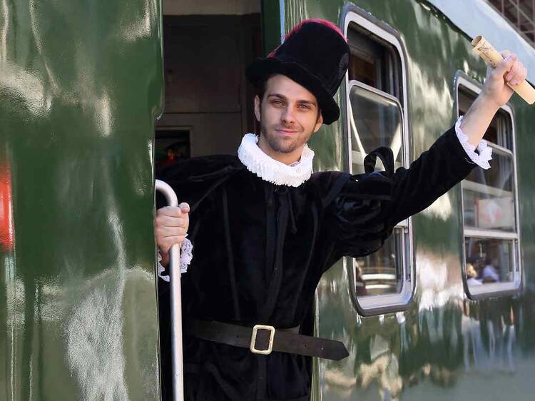 El emblemático Tren de Felipe II vuelve a rodar en primavera: trayecto, historia y cómo conseguir billetes