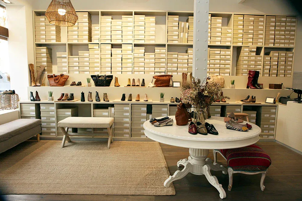 Interior de la tienda Micuir.