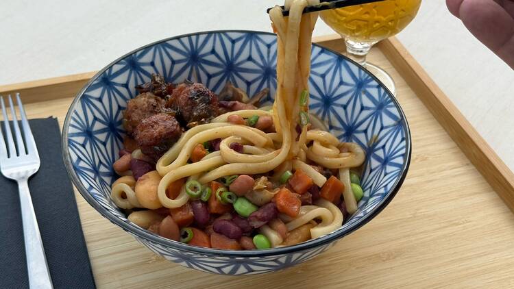 Udon de Kasa Hanaka Vil·la Urània