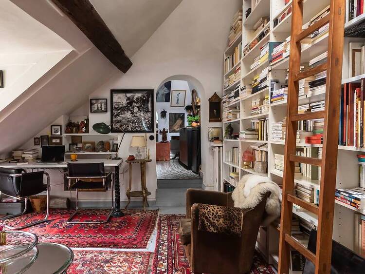 Un appart de romancier planqué à Saint-Germain