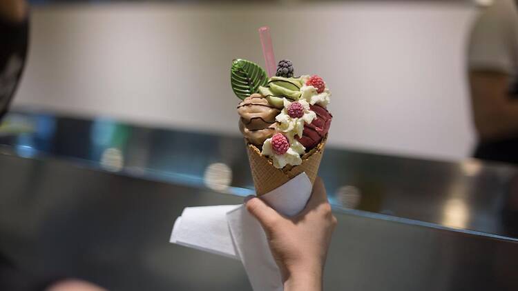 Dante Soppelsa: Chocolate Ice Cream Turned Into Art Dante Soppelsa: Chocolate Ice Cream Turned Into Art