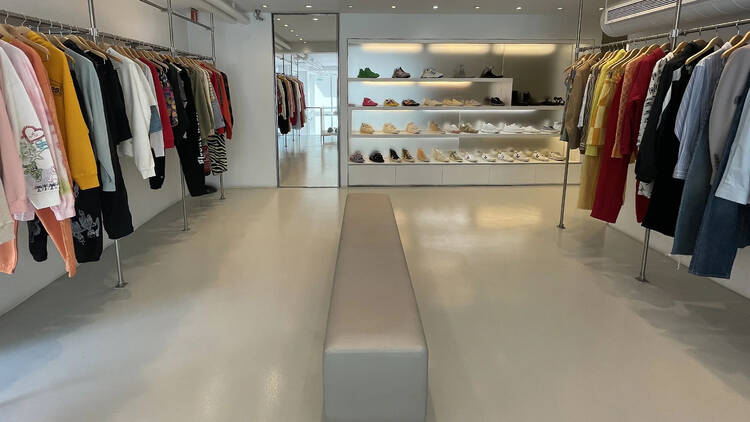 Interior de la tienda Ekseption
