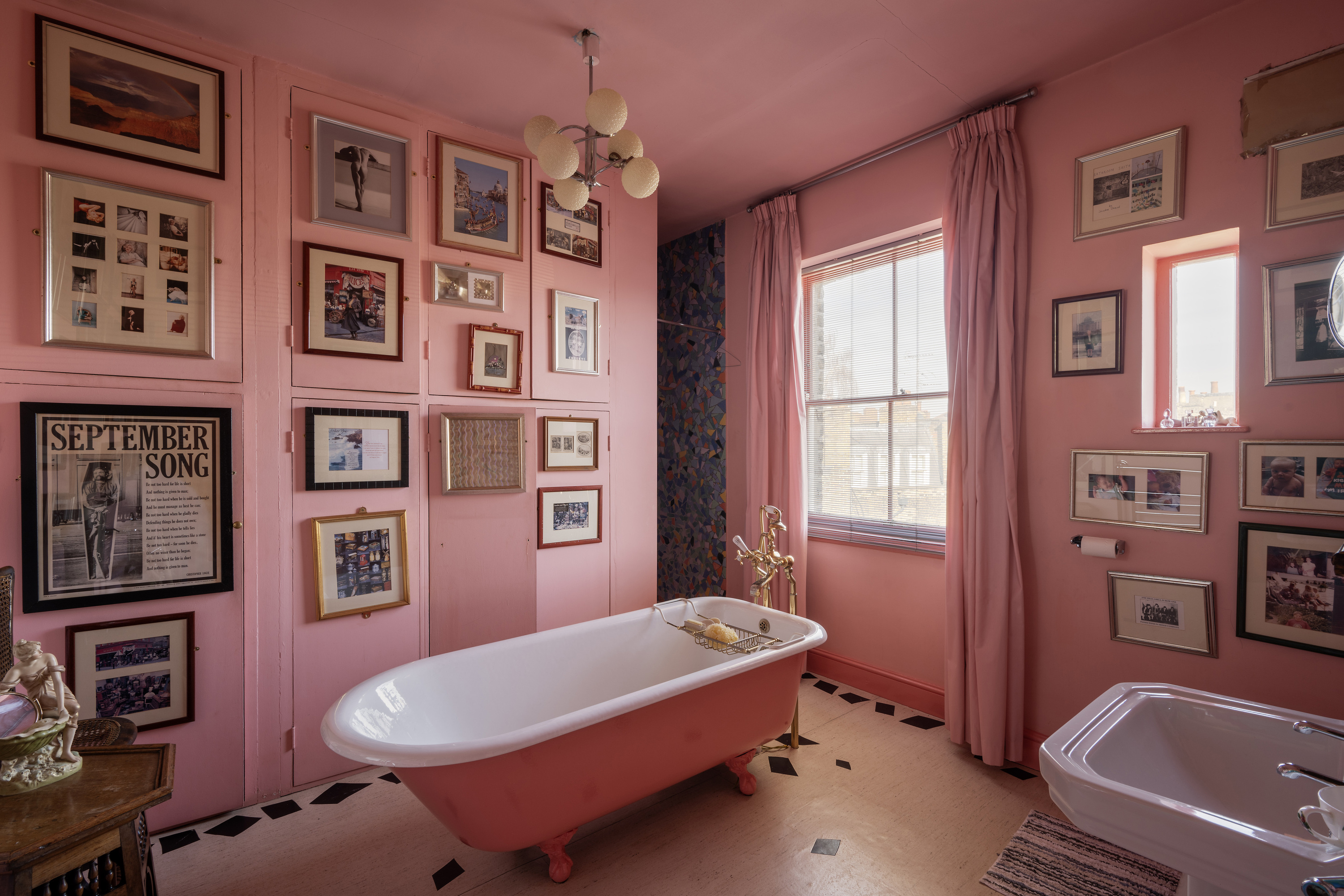 Bathroom at Alice’s Antiques shop