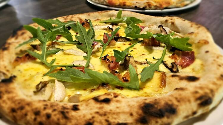 Pizza Vesuvio