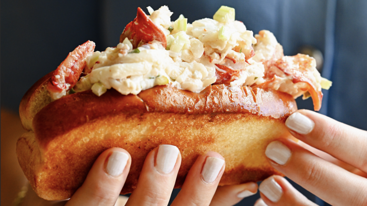 Lobster Roll at Cusser’s Roast Beef & Seafood