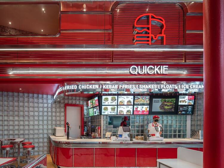 Quickie, Eight Thonglor