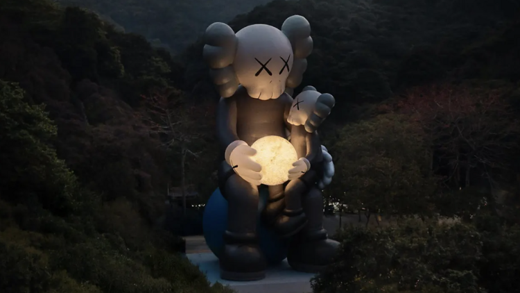  Kaws Holiday Thailand