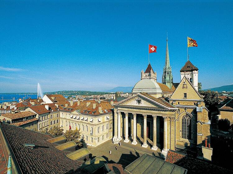 Explore the picturesque old town Explore the picturesque old town