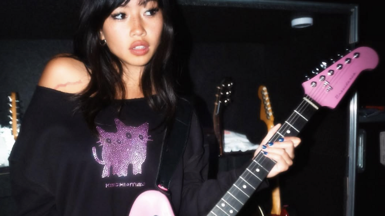Beabadoobee live in Bangkok